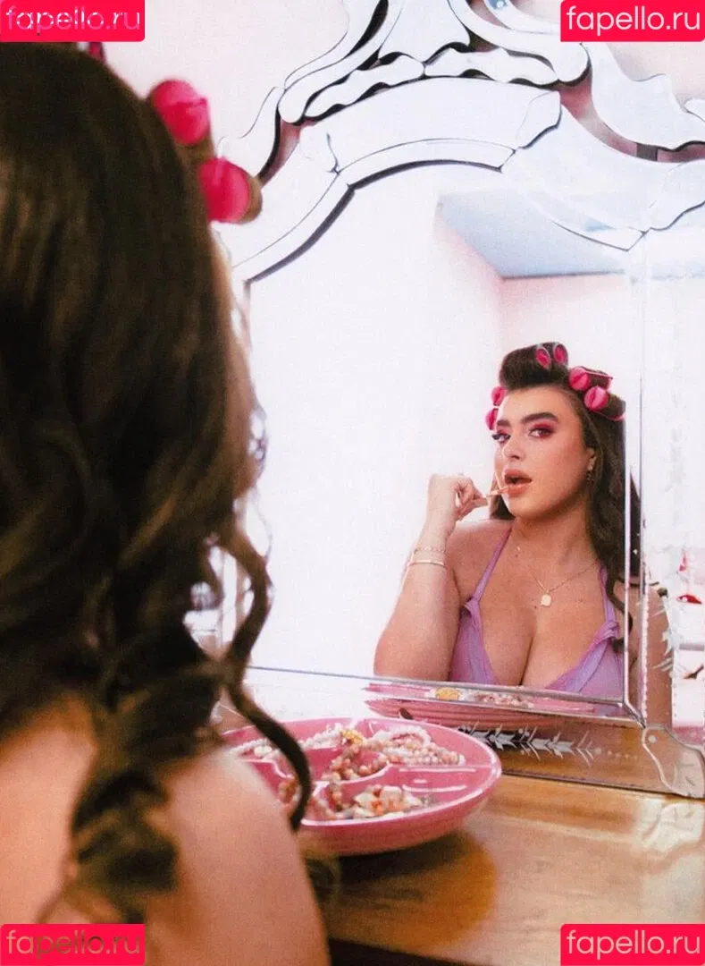 Kalani Hilliker Onlyfans Photo Gallery 