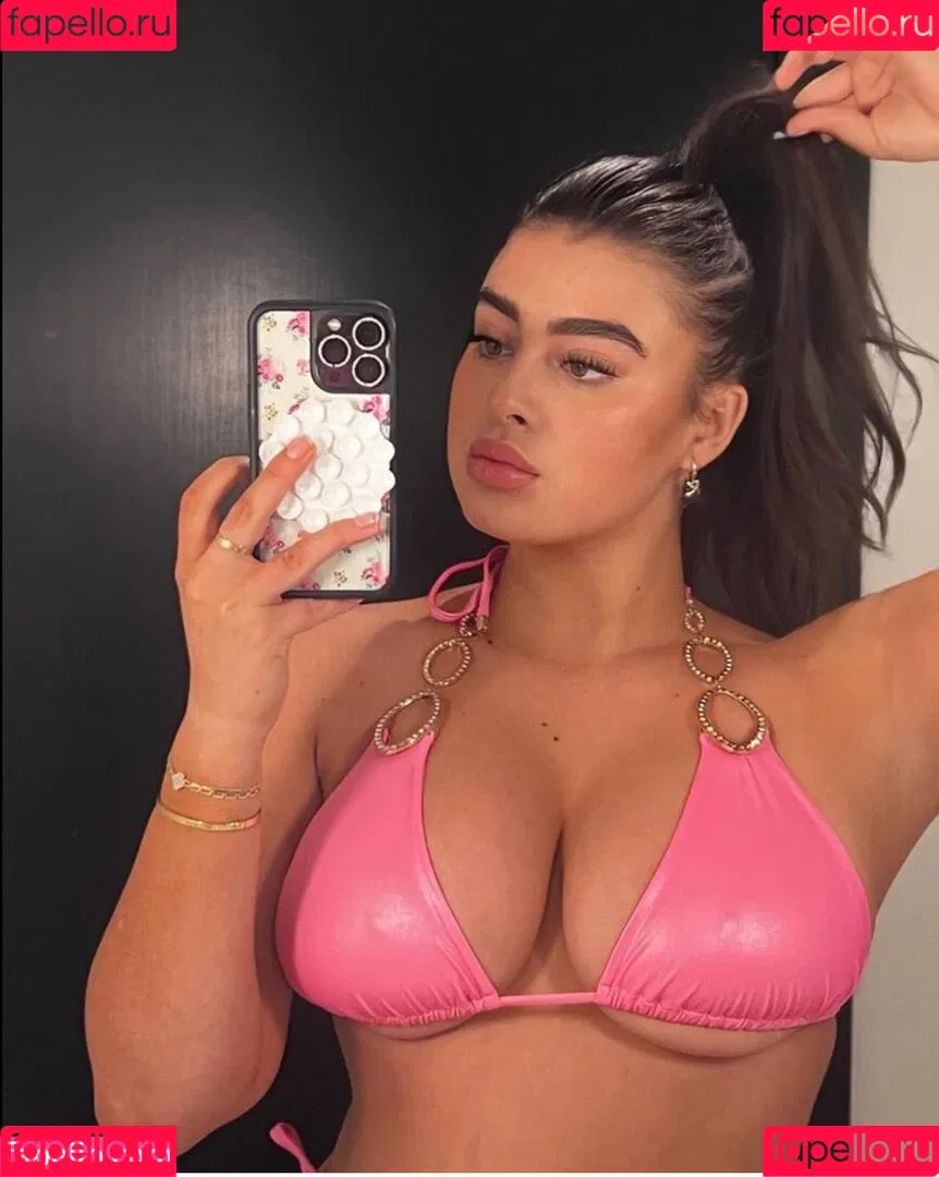 Kalani Hilliker Onlyfans Photo Gallery 