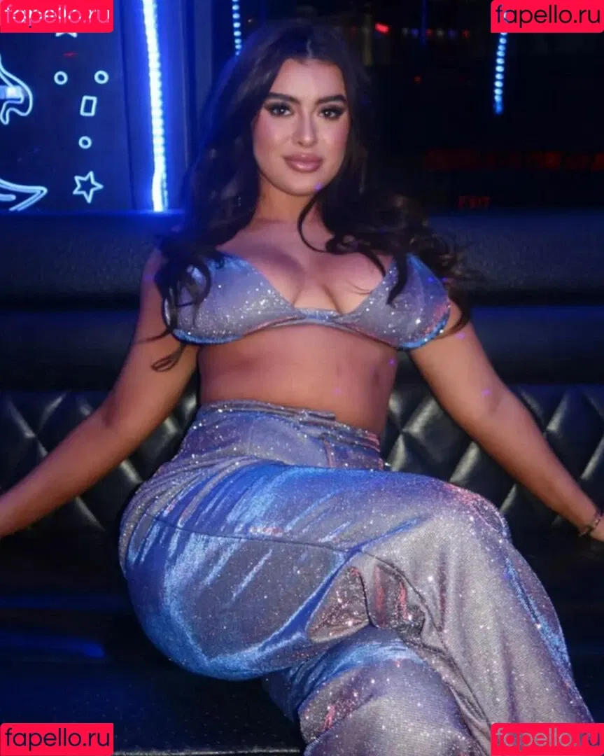 Kalani Hilliker Onlyfans Photo Gallery 
