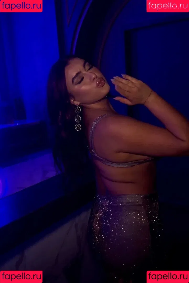 Kalani Hilliker Onlyfans Photo Gallery 