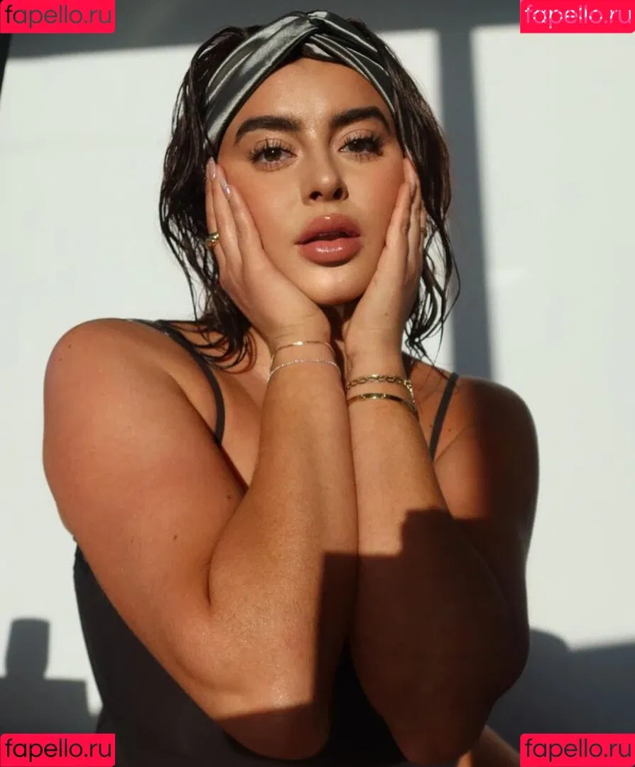 Kalani Hilliker Onlyfans Photo Gallery 