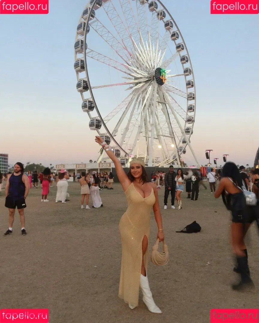Kalani Hilliker Onlyfans Photo Gallery 