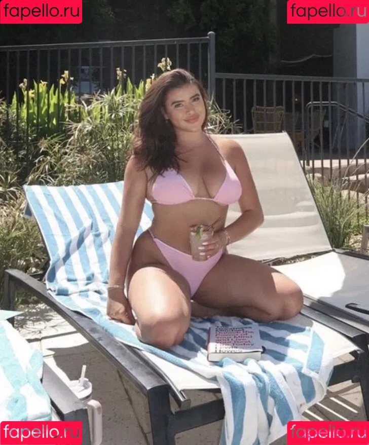 Kalani Hilliker Onlyfans Photo Gallery 