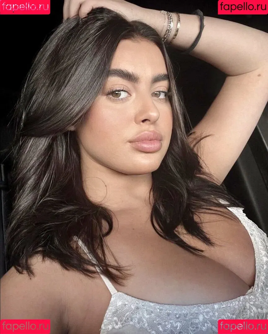 Kalani Hilliker Onlyfans Photo Gallery 