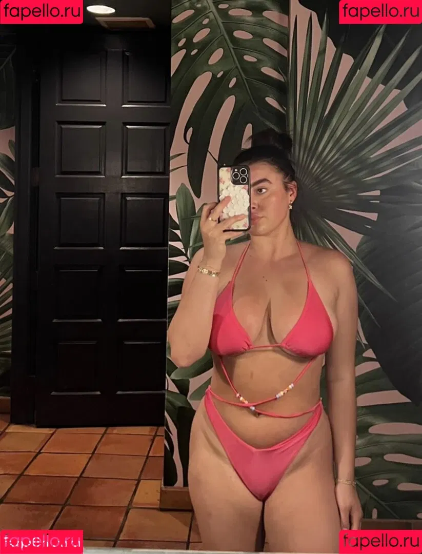 Kalani Hilliker Onlyfans Photo Gallery 
