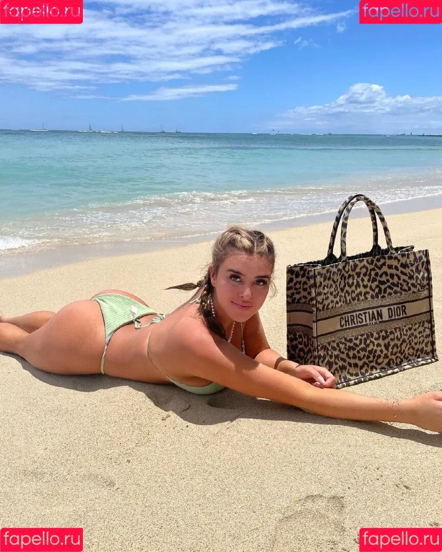 Kalani Hilliker Onlyfans Photo Gallery 