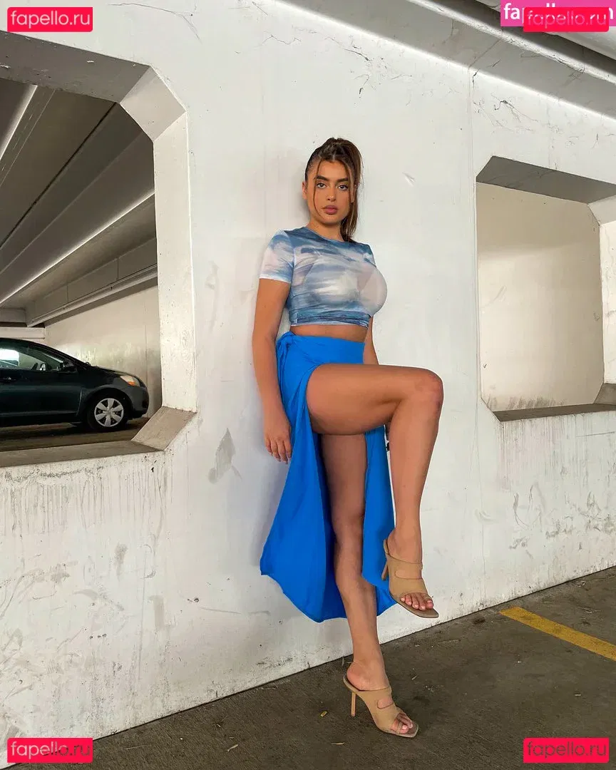 Kalani Hilliker Onlyfans Photo Gallery 