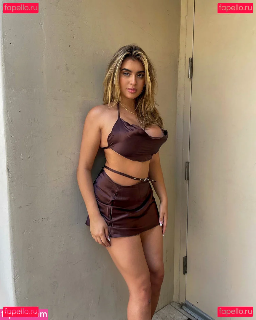 Kalani Hilliker Onlyfans Photo Gallery 