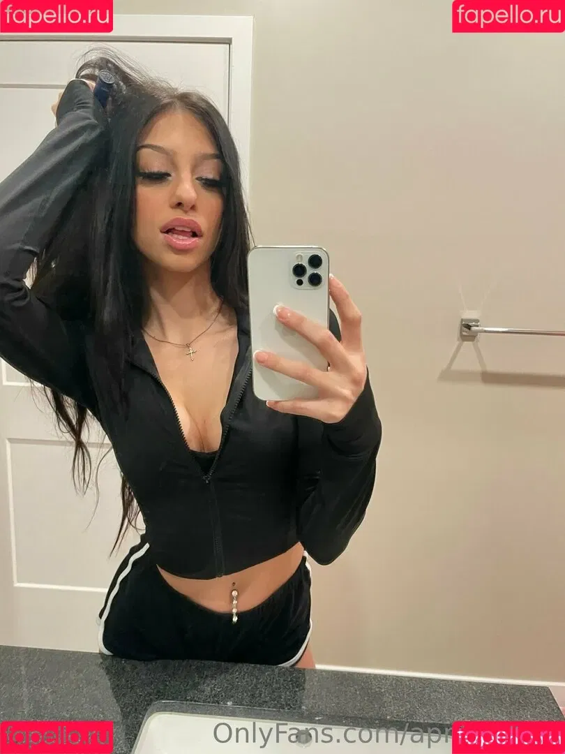 aprilpaigee Onlyfans Photo Gallery 