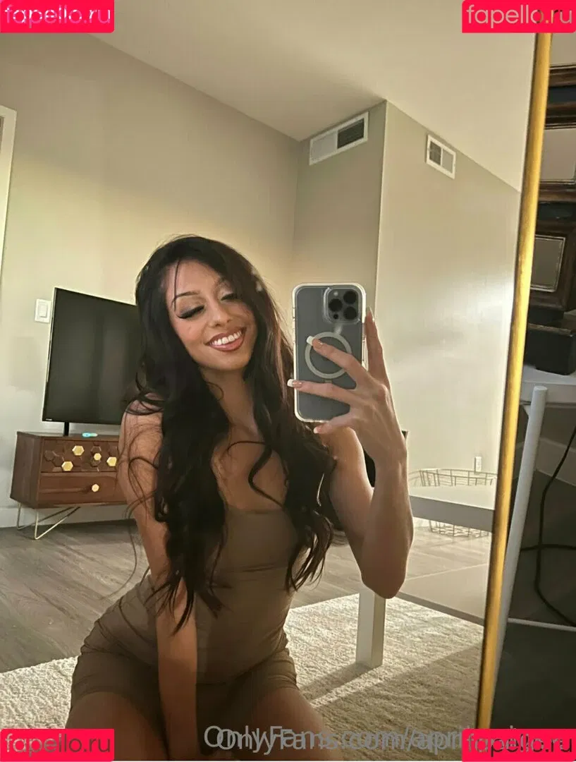 aprilpaigee Onlyfans Photo Gallery 
