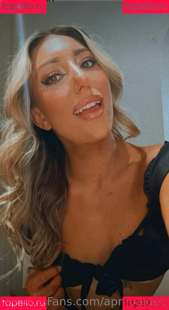 aprilpaigee Onlyfans Photo Gallery 