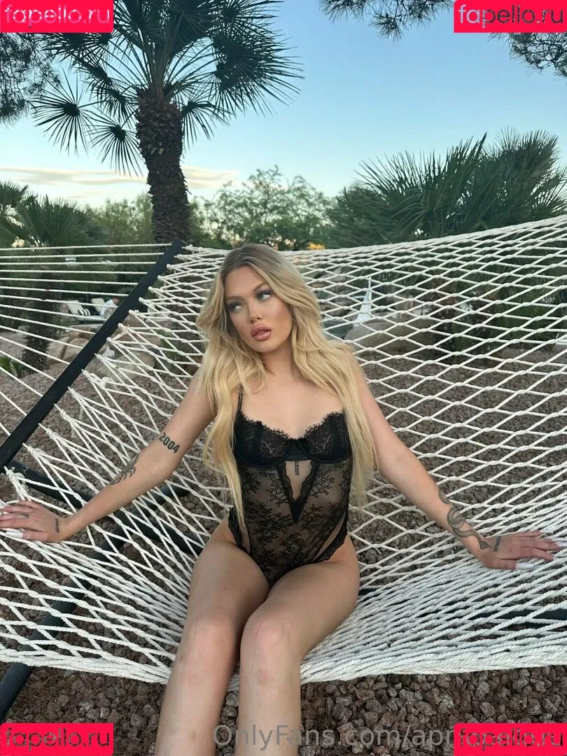 aprilpaigee Onlyfans Photo Gallery 