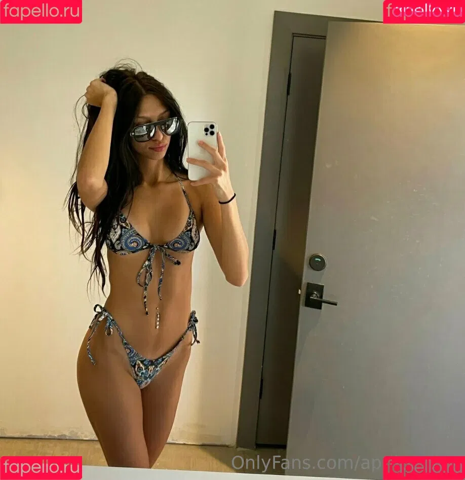 aprilpaigee Onlyfans Photo Gallery 