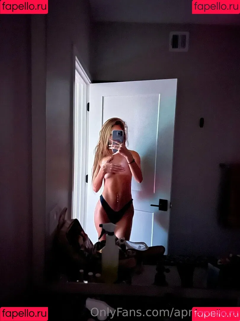 aprilpaigee Onlyfans Photo Gallery 