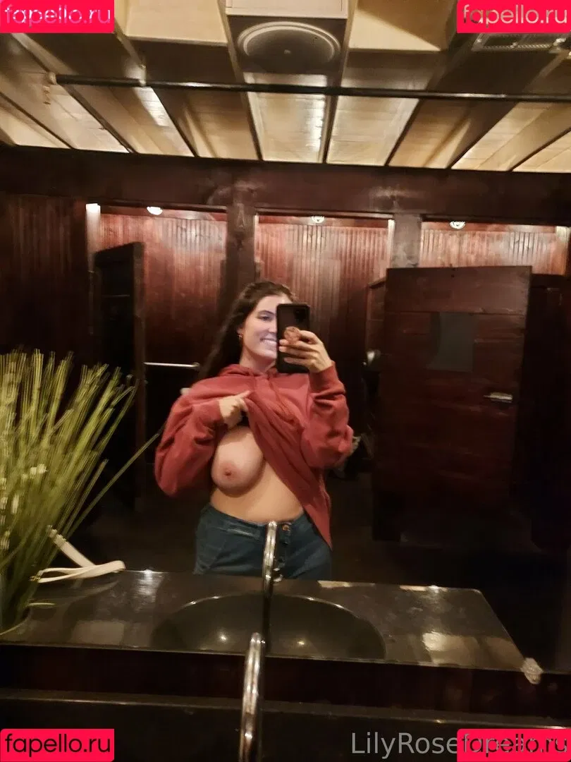 lilyrose71 Onlyfans Photo Gallery 