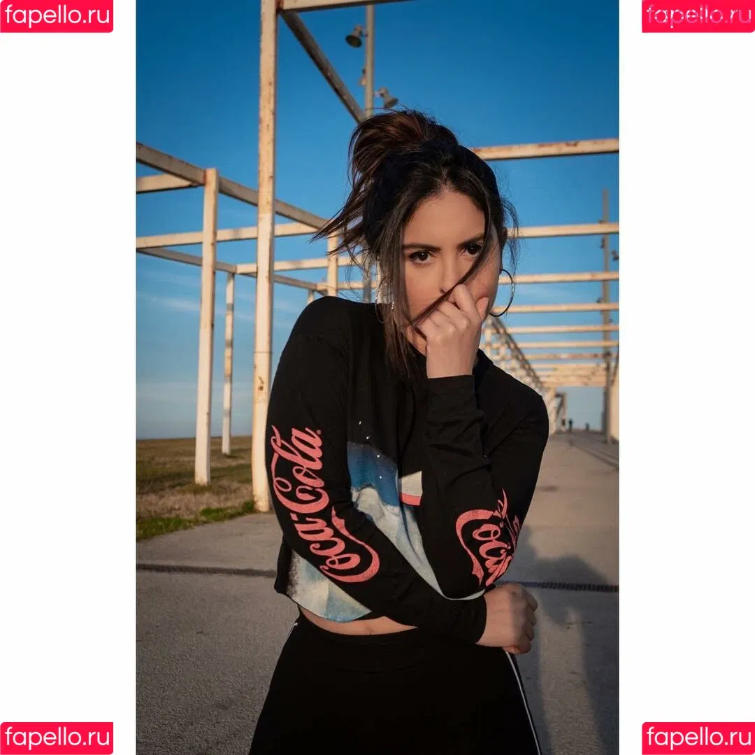 Cinthya Carmona Onlyfans Photo Gallery 