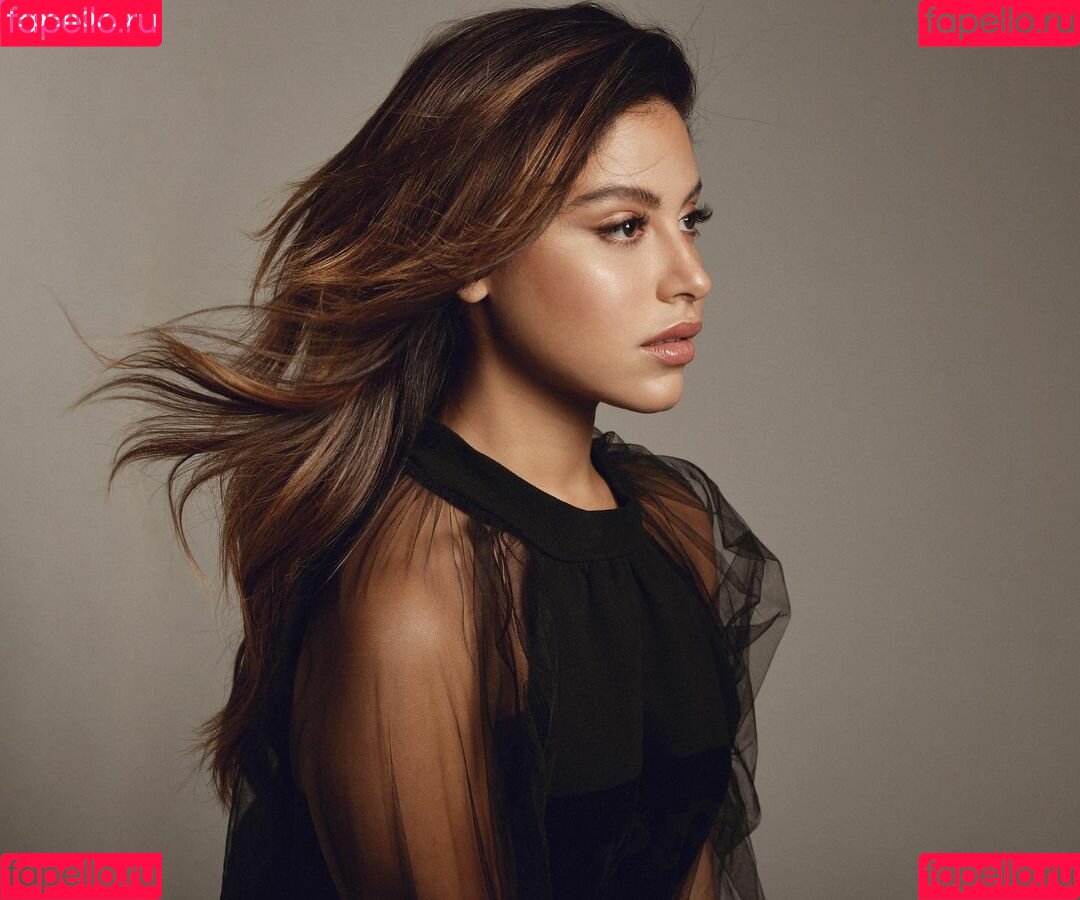 Cinthya Carmona Onlyfans Photo Gallery 