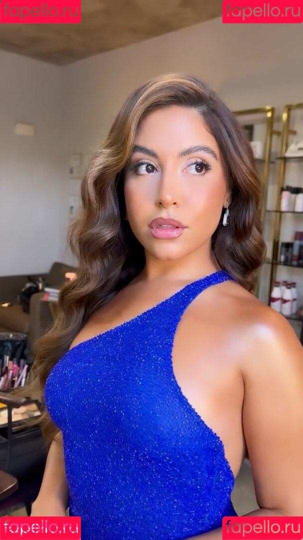 Cinthya Carmona Onlyfans Photo Gallery 