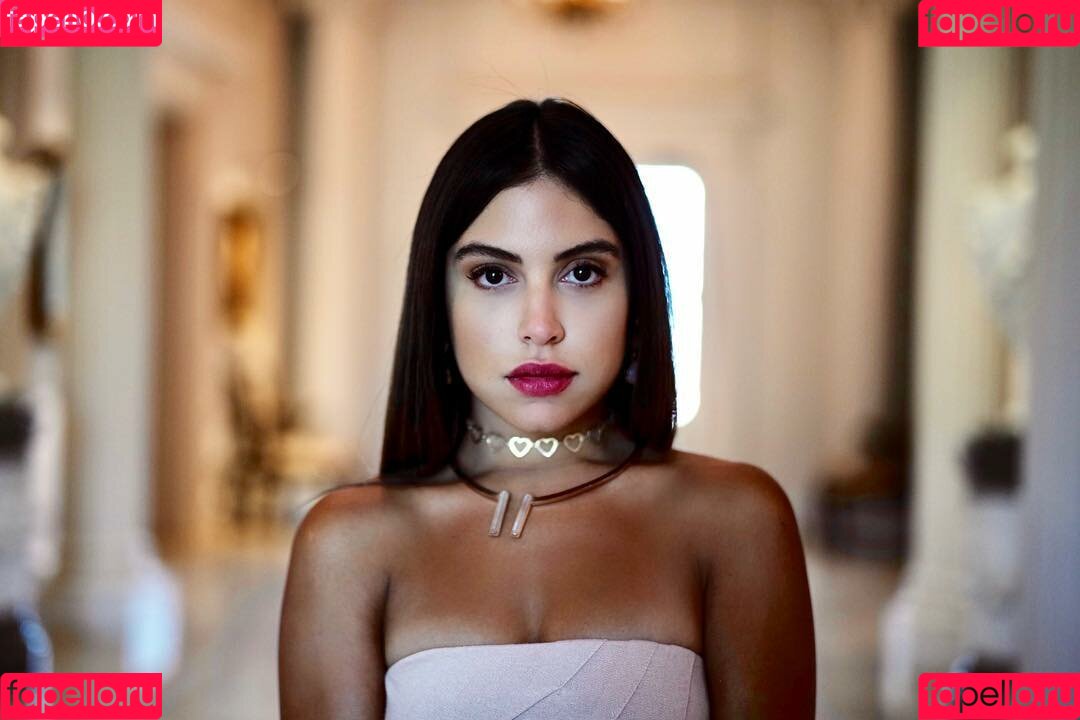 Cinthya Carmona Onlyfans Photo Gallery 