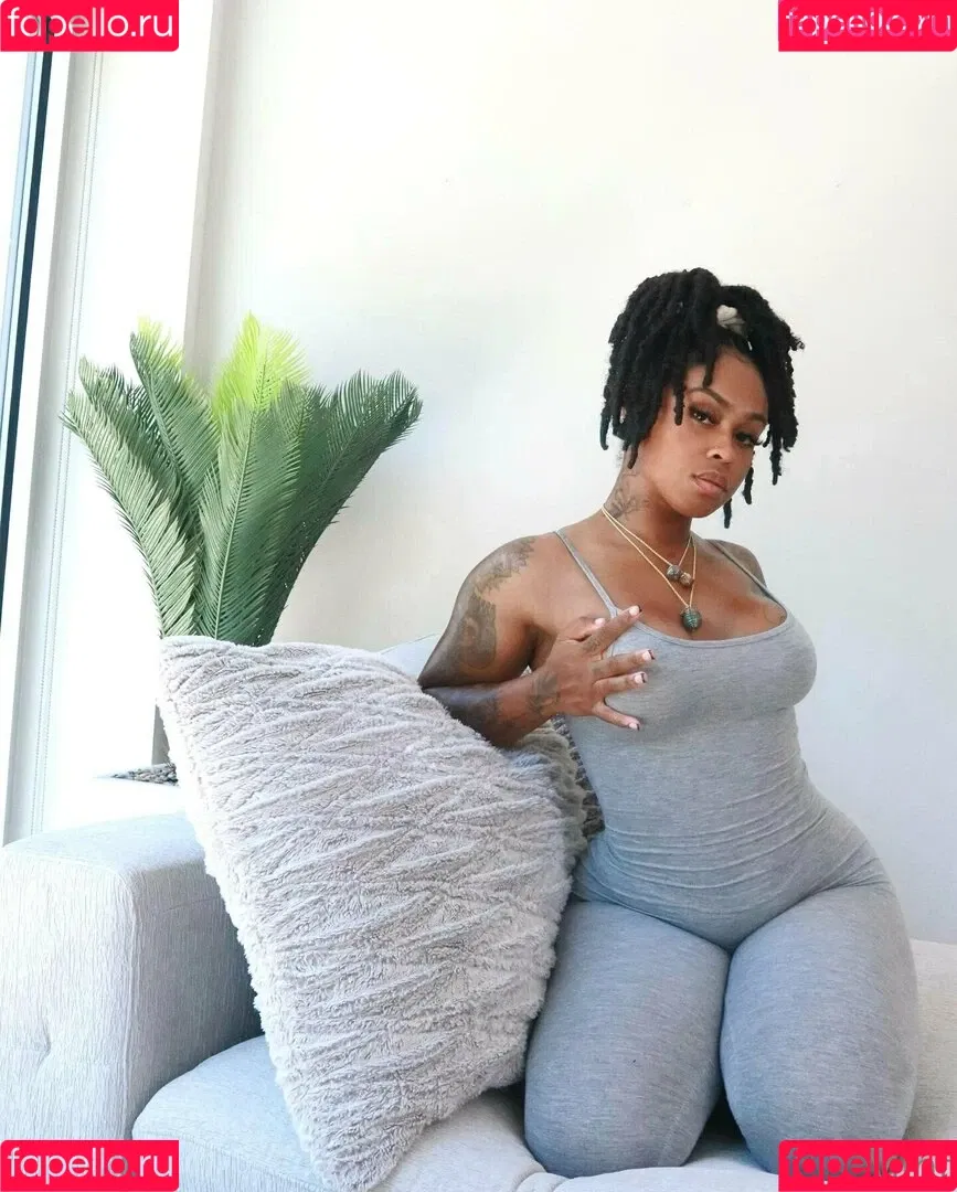 therealbombshell_mint Onlyfans Photo Gallery 