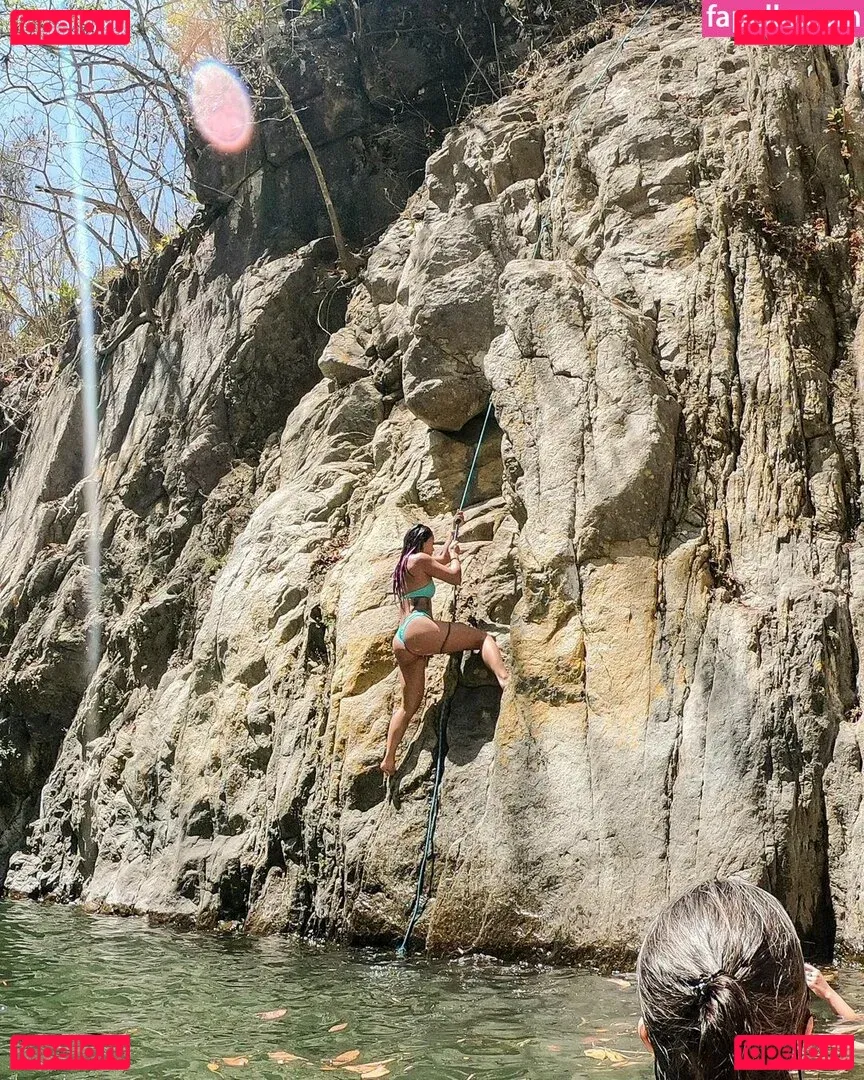 Cynthia Leu Onlyfans Photo Gallery 