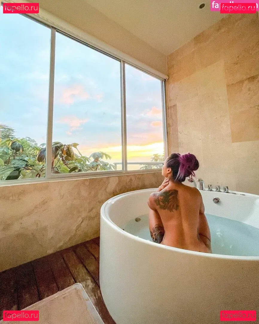 Cynthia Leu Onlyfans Photo Gallery 