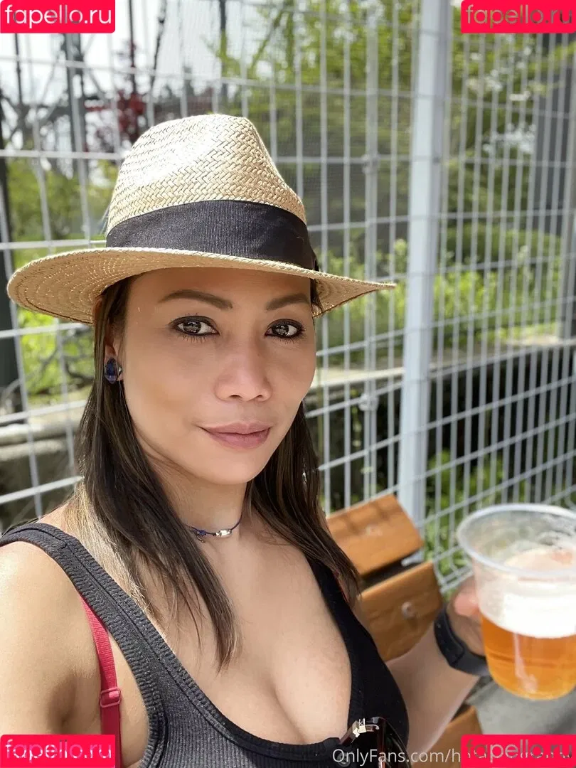 hotasiangranny Onlyfans Photo Gallery 