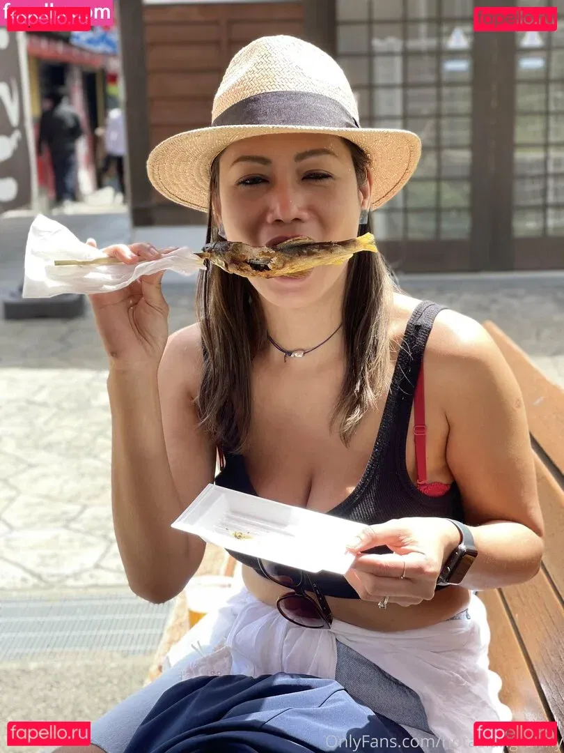 hotasiangranny Onlyfans Photo Gallery 