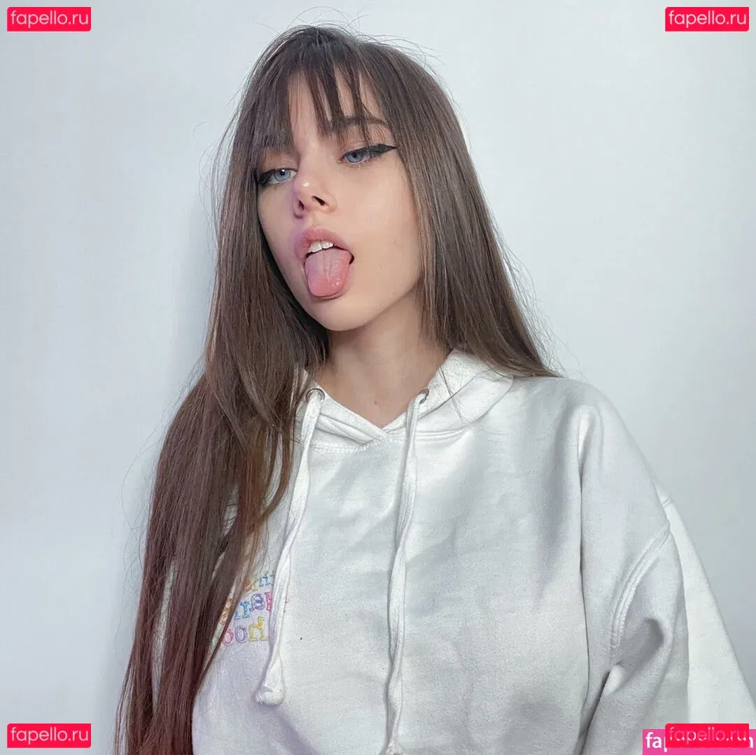 IJenz Onlyfans Photo Gallery 