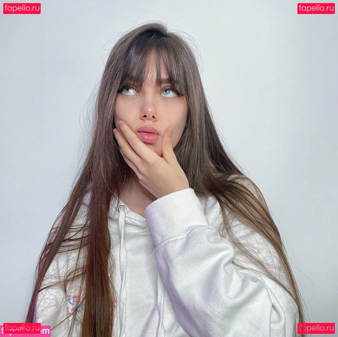 IJenz Onlyfans Photo Gallery 