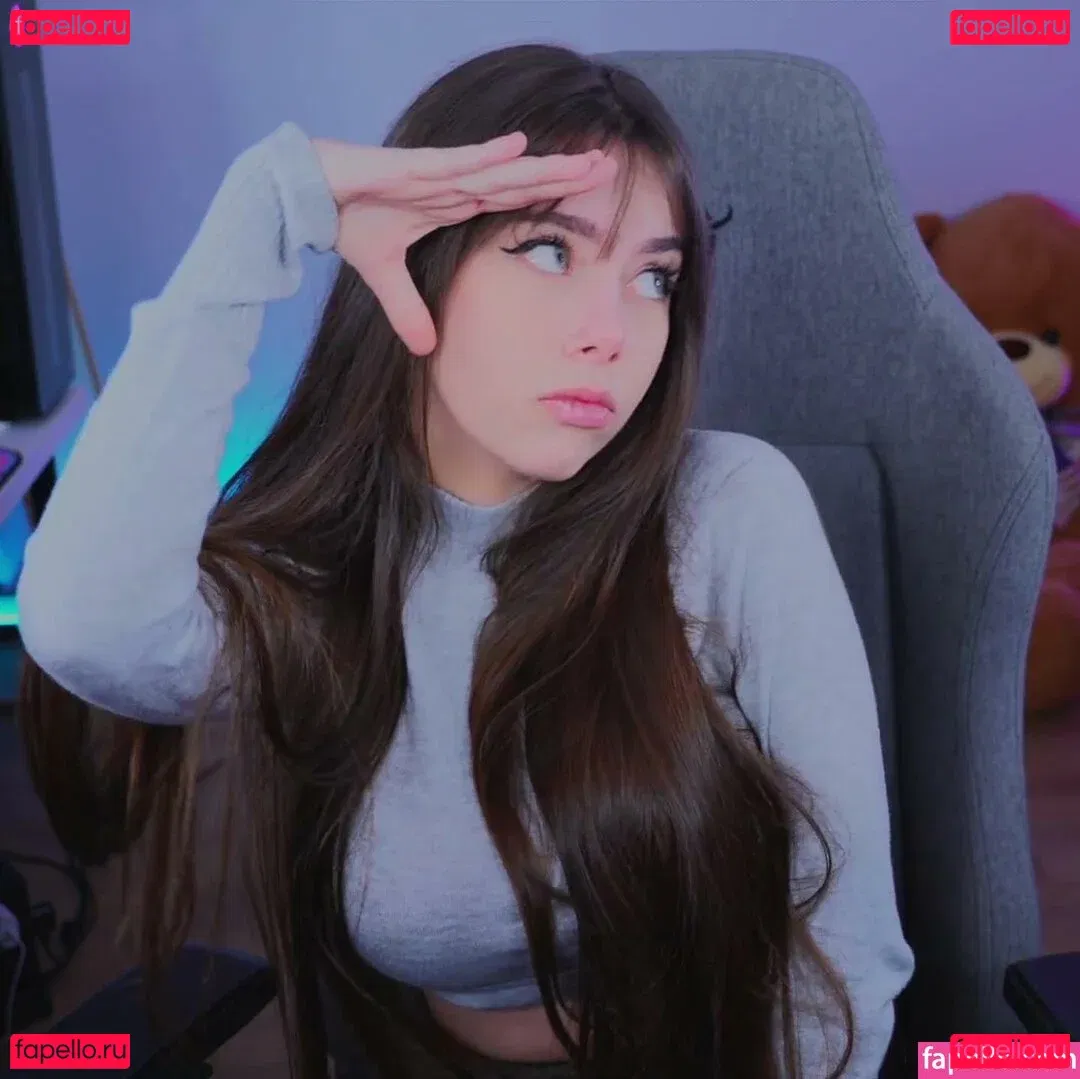 IJenz Onlyfans Photo Gallery 