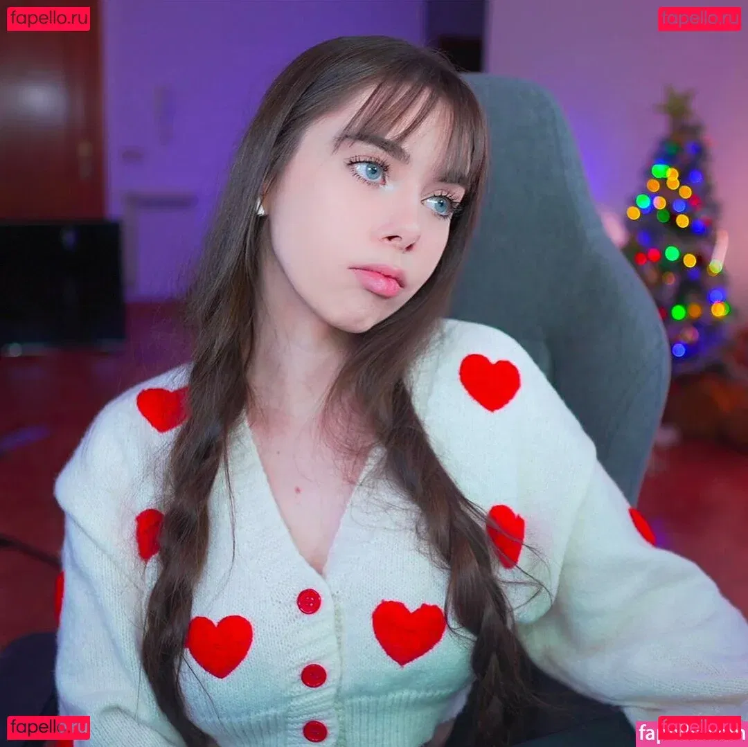 IJenz Onlyfans Photo Gallery 