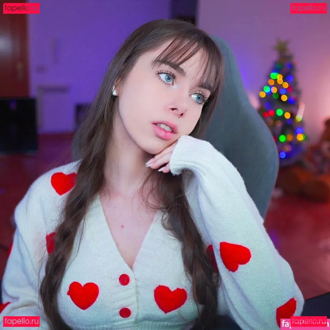 IJenz Onlyfans Photo Gallery 