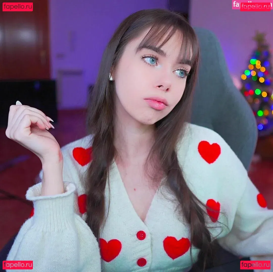 IJenz Onlyfans Photo Gallery 