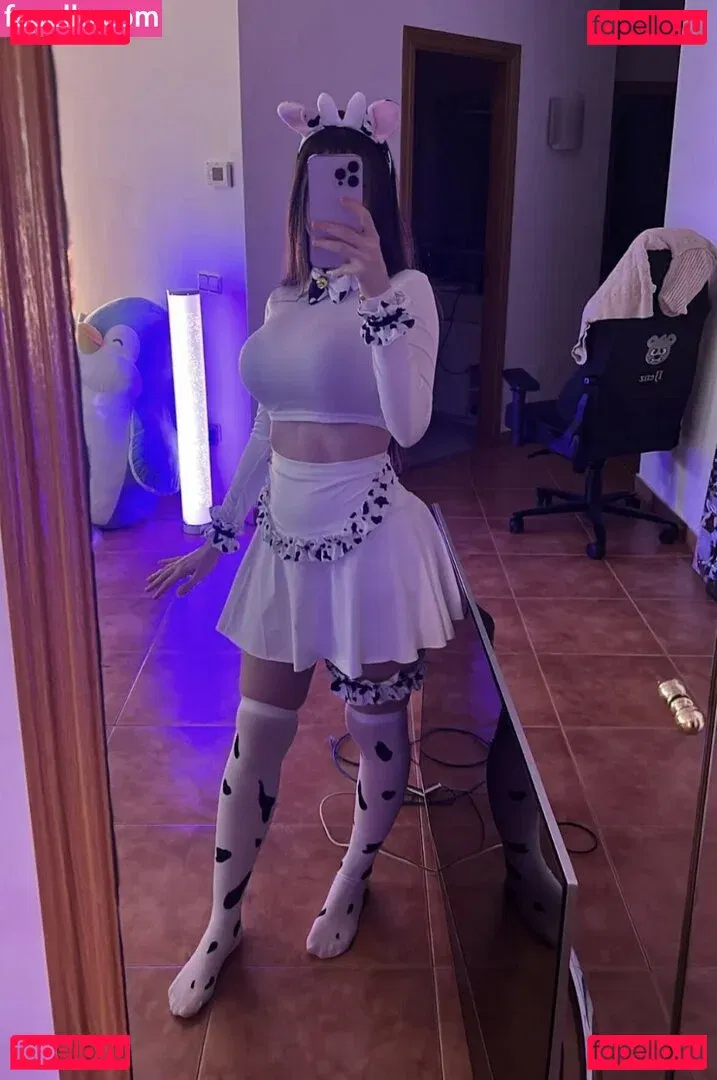 IJenz Onlyfans Photo Gallery 