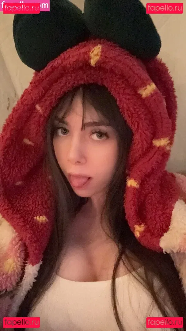 IJenz Onlyfans Photo Gallery 