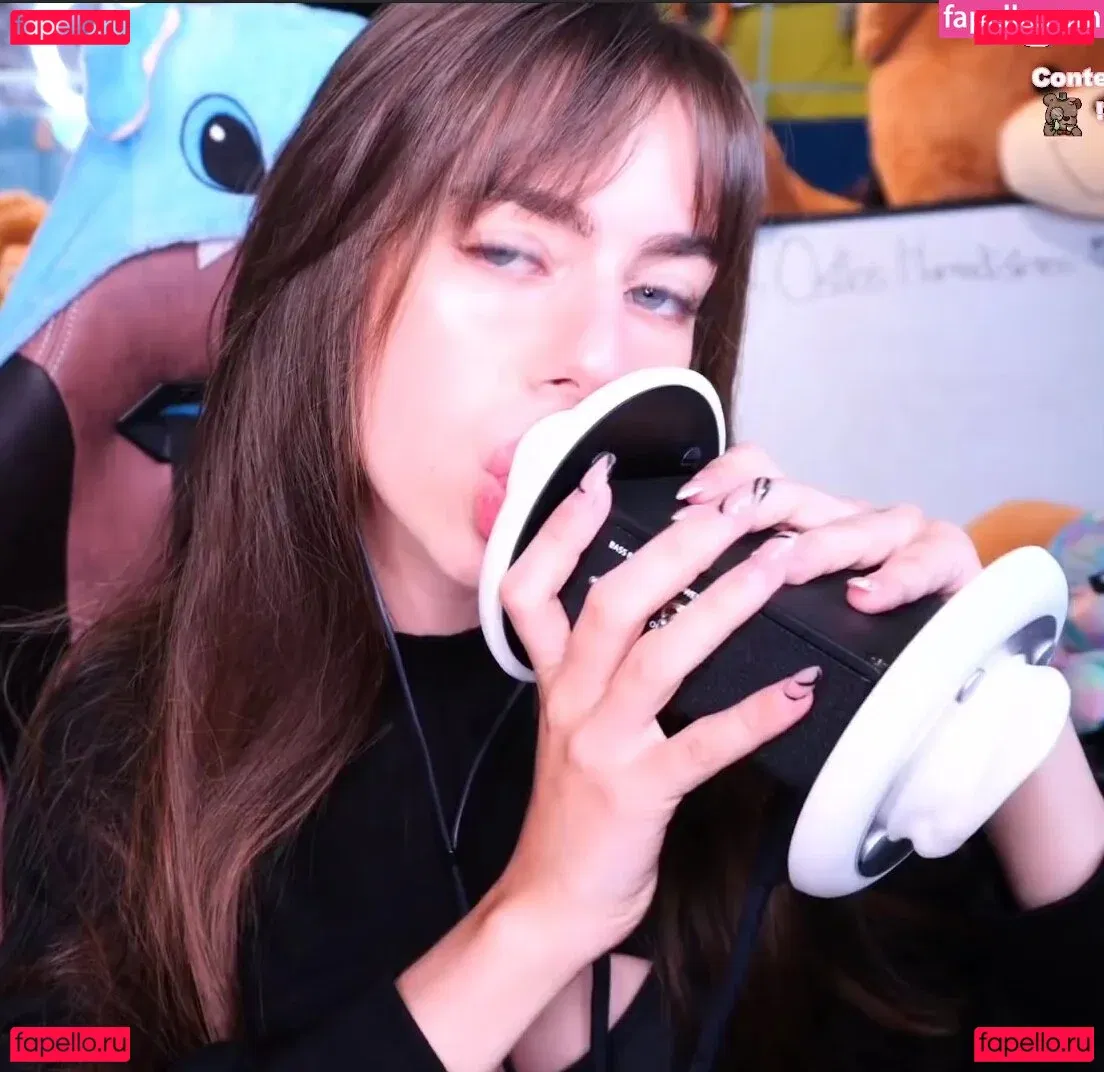 IJenz Onlyfans Photo Gallery 