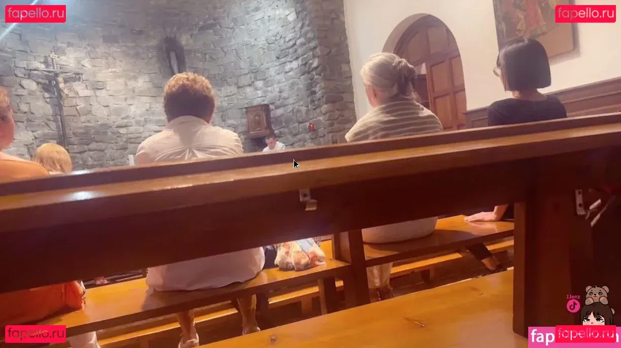 IJenz Onlyfans Photo Gallery 