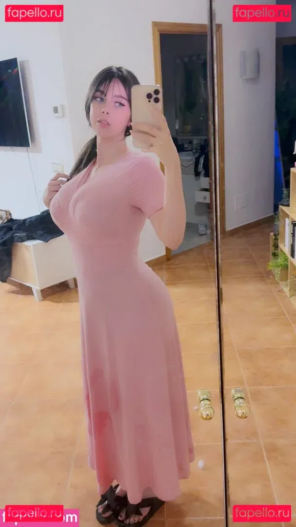 IJenz Onlyfans Photo Gallery 