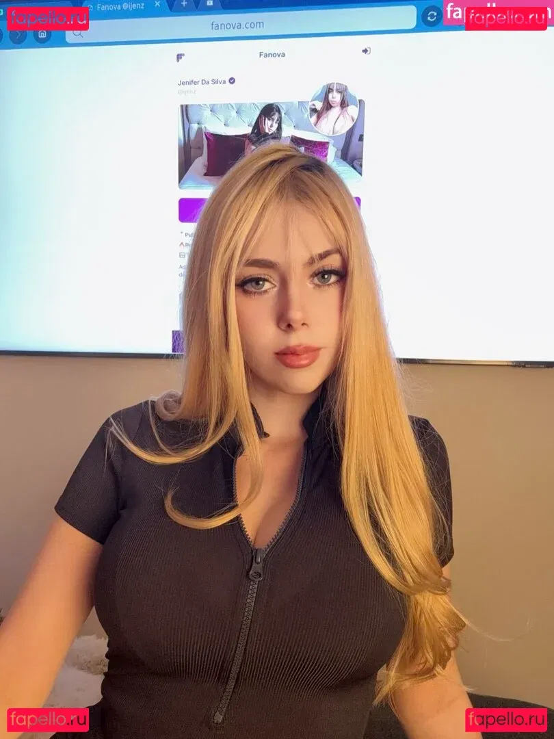 IJenz Onlyfans Photo Gallery 