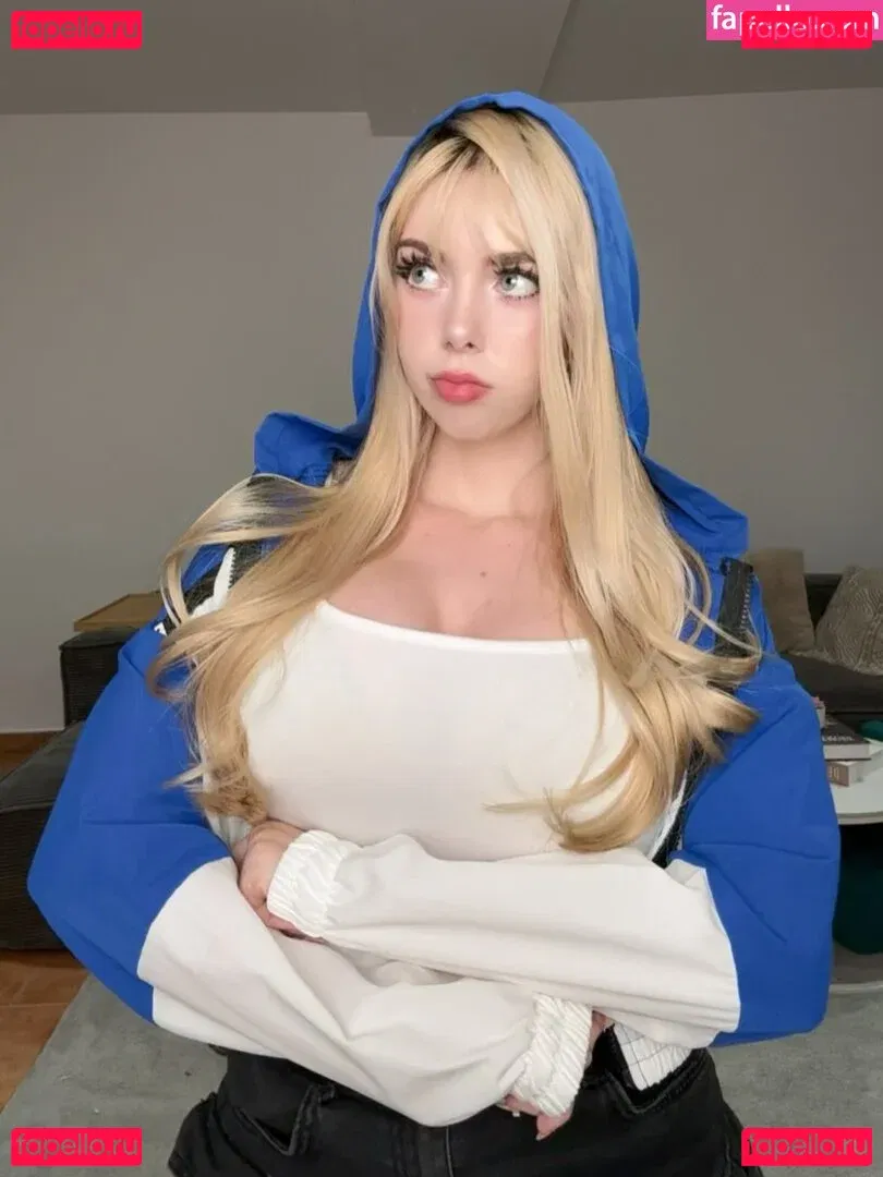 IJenz Onlyfans Photo Gallery 