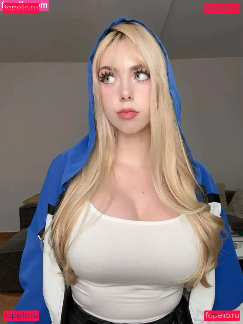 IJenz Onlyfans Photo Gallery 