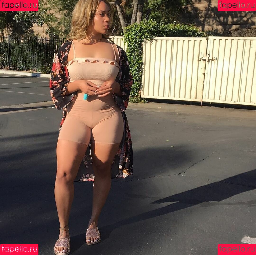 God Beth Onlyfans Photo Gallery 