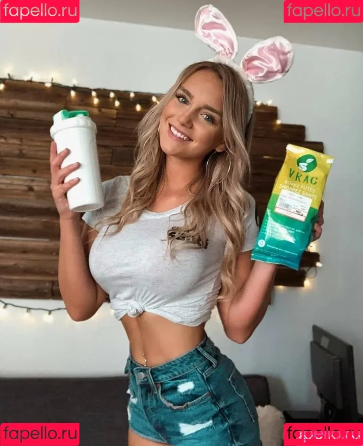 Alex-Ann Lavigne-Pelletier Onlyfans Photo Gallery 