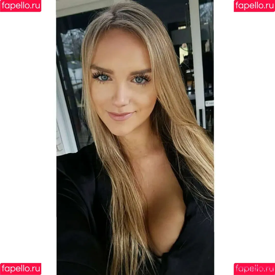 Alex-Ann Lavigne-Pelletier Onlyfans Photo Gallery 
