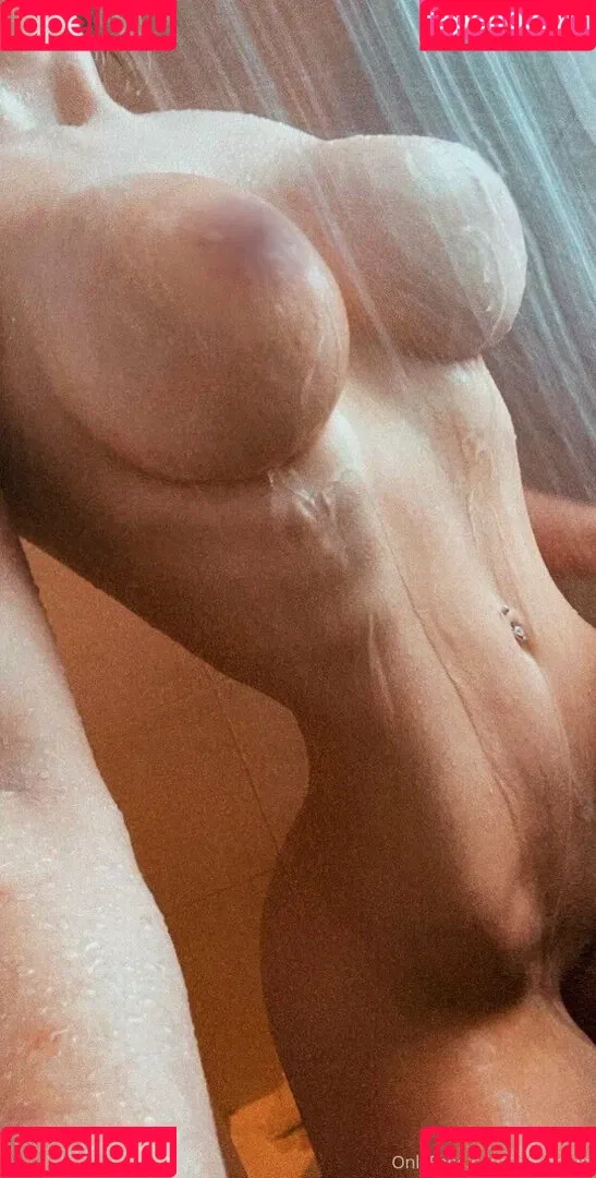 Alex-Ann Lavigne-Pelletier Onlyfans Photo Gallery 