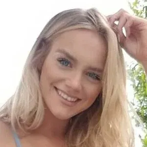 Alex-Ann Lavigne-Pelletier Onlyfans Photo Gallery 