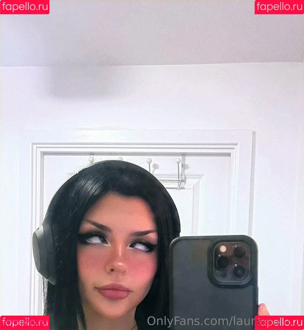 laurawaifuu Onlyfans Photo Gallery 