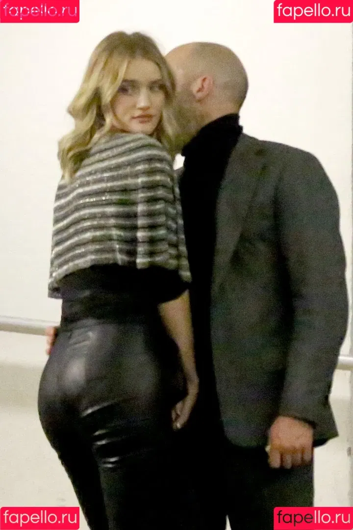 Rosie Huntington-Whiteley Onlyfans Photo Gallery 