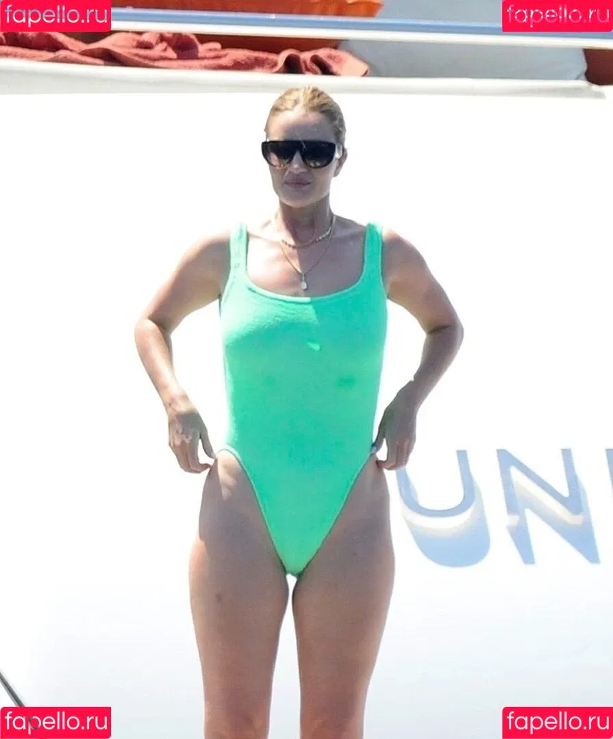 Rosie Huntington-Whiteley Onlyfans Photo Gallery 